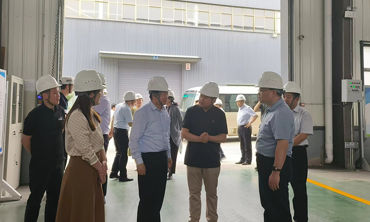 热烈欢迎山东省工信厅、泰安市工信局等一行领导莅临泓升新材料走访调研！